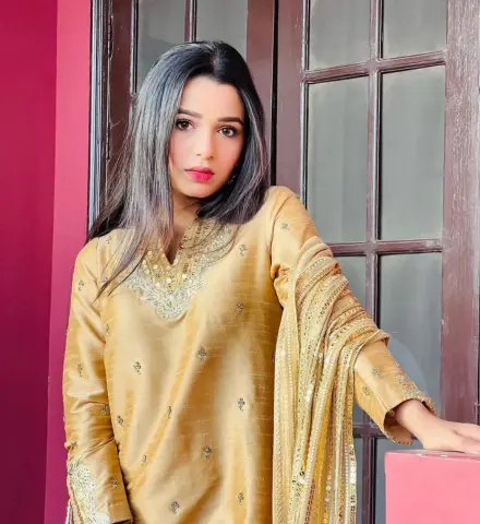 Emaan Khan