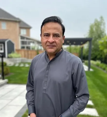 Adnan Qavi