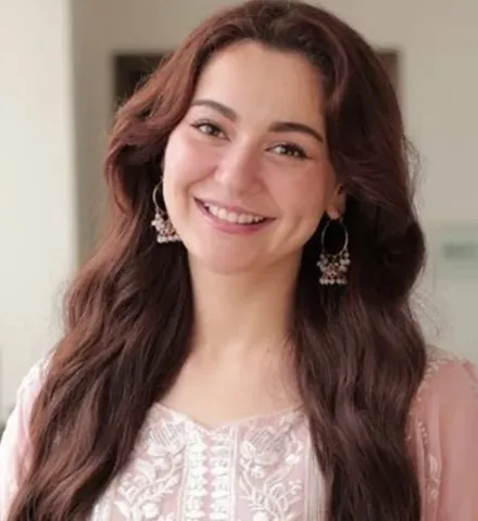 Hania Aamir