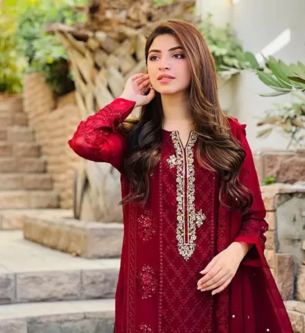 Kinza Hashmi