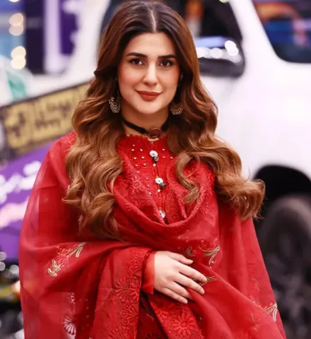 Kubra Khan