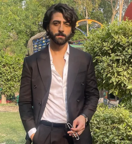 Nameer Khan