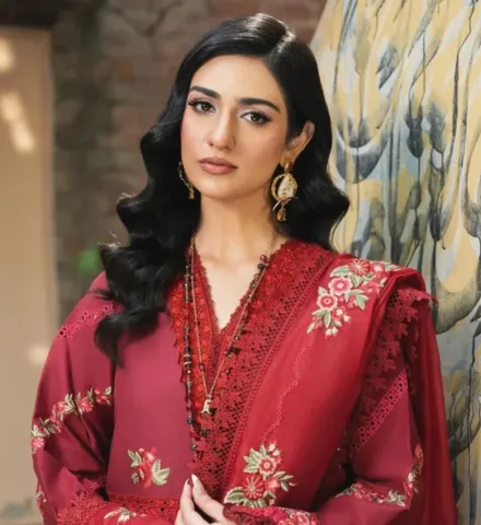 Sarah Khan