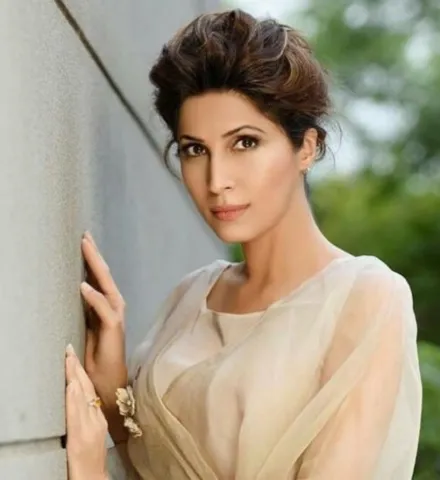 Vaneeza Ahmed
