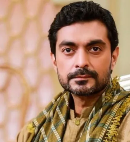 Alyy Khan